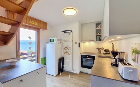 Domino C D-1: Indretning, Gulvbelægning, Møbel, Køkken, Træ, Etage, Større Bandage, Countertop, Loft, Værelse