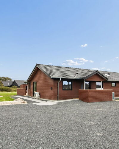 Ellin - 3.3Km from the Sea
