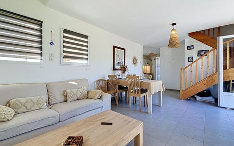 Maison de Kerné: Arkitektur, Hældning, Sommerhus, Bjergkæde, Bjælkehytte, Sidespor, Tømmer, Alps, Eco Hotel, Bjerglandsby