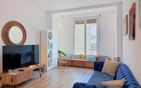 Le 3 Delaunay: Arkitektur, Hældning, Sommerhus, Bjergkæde, Bjælkehytte, Sidespor, Tømmer, Alps, Eco Hotel, Bjerglandsby