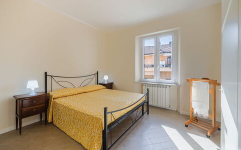 Terrazza Giardino: Væg, Indretning, Gulvbelægning, Etage, Loft, Seng, Værelse, Soveværelse, Møbel, Bed Frame