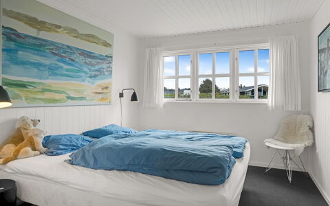 Aaran - 100M from the Sea: Soveværelse, Seng, Sengetøj, Sengetøj, Bed Frame, Sengetøj, Pude, Hotel, Dagslys, Throw Pillow