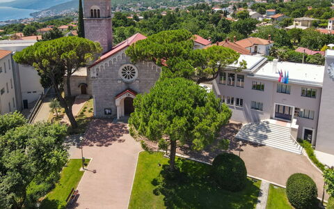 Opatija Matulji 174: Hav, Coastal Og Oceaniske Landskabsformer, Kyst, Udvej, Ocean, Kyst, Strand, Svømmepøl, Ferieby, Tropics