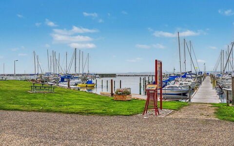 Leefke - 200M from the Sea: Marina, Båd, Dok, Vandfartøjer, Coastal Og Oceaniske Landskabsformer, Hav, Kyst, Mast, Havn