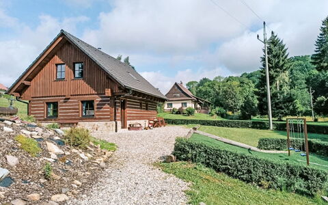 Donut Retreat 1: Hus, Sommerhus, Tag, Hjem, Busk, Landdistrikt, Menneskelig Bosættelse, Stuehus, Have
