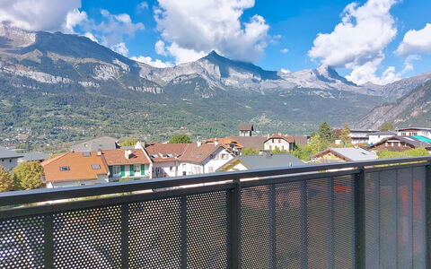 Alp'In: Bjergkæde, Urban Design, Altan, Alps, Hældning, Kam, Topmøde, Hegn, Gelænder