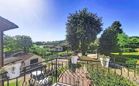 Le Fonti Terrazza: Have, Hegn, Estate, Lawn, Landscaping, Forstad, Gård, Altan, Backyard, Home Fencing