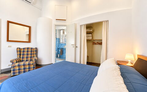Appartamento Chiavari, Roma: Indretning, Gulvbelægning, Etage, Møbel, Træ, Loft, Værelse, Soveværelse, Lejlighed, Seng