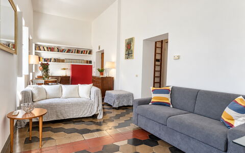 Appartamento Chiavari, Roma: Møbel, Indretning, Gulvbelægning, Væg, Etage, Couch, Træ, Værelse, Loft, Stue