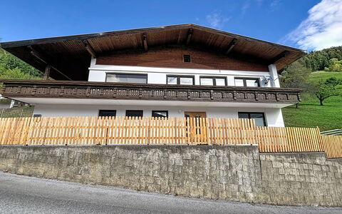 Gästehaus Kurz: Gulvbelægning, Soveværelse, Sengetøj, Seng, Bed Frame, Sengetøj, Sengetøj, Hårdttræ, Madras, Trægulve