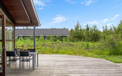 Thiokk - 1.5Km from the Sea: Gulvbelægning, Soveværelse, Sengetøj, Seng, Bed Frame, Sengetøj, Sengetøj, Hårdttræ, Madras, Trægulve