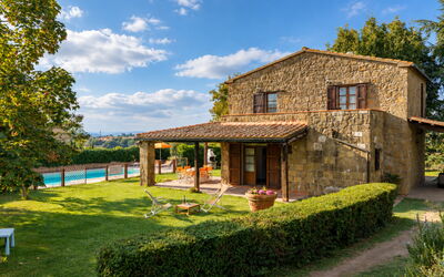 Ortale a Pitigliano with Pool