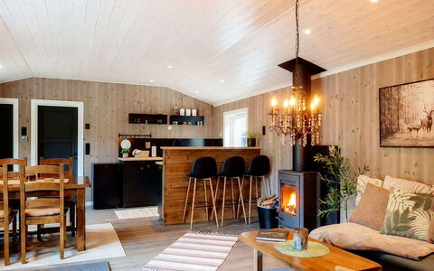 Porsmyr: Møbel, Indretning, Træ, Gulvbelægning, Loft, Lysarmatur, Værelse, Stue, Etage, Belysning