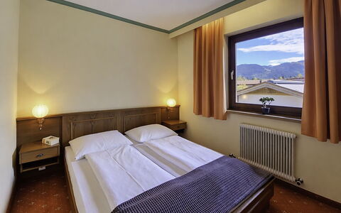 Sankt Ulrich am Pillersee 648: Indretning, Loft, Værelse, Bed Frame, Hotel, Bejdse, Billedramme, Soveværelse, Suite, Hårdttræ