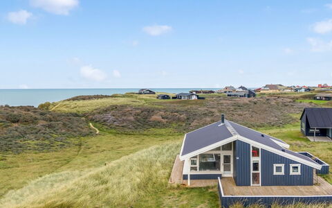 Erblin - 150M from the Sea: Mursten, Estate, Have, Forstad, Indkørsel, Landscaping, Gård, Hacienda, Stuehus, Backyard