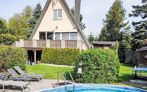 Svahová 1: Sommerhus, Svømmepøl, Have, Estate, Landscaping, Fritid, Lawn, Skygge, Eco Hotel, Villa