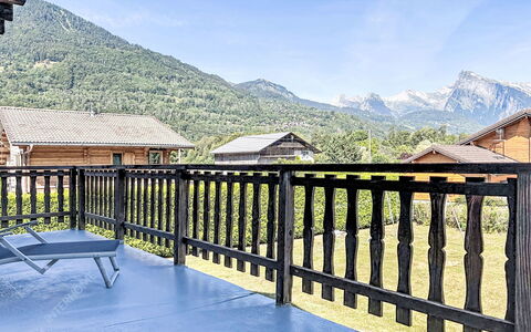 La Cabrette: Veranda, Bjergkæde, Altan, Alps, Hegn, Kam, Dal, Dæk, Gelænder, Udendørs Møbler