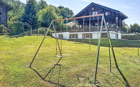 La Cabrette: Land Lot, Have, Skygge, Lawn, Legepladsudstyr, Parkere, Gård, Backyard, Net