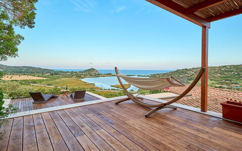 Villa Ananda 8: Træ, Møbel, Udvej, Hav, Coastal Og Oceaniske Landskabsformer, Trægulve, Eco Hotel, Ocean, Bejdse, Stol