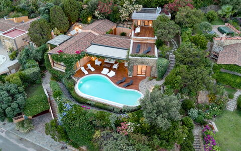 Villa Ananda 8: Boligområde, Hus, Hjem, Landskab, Udvej, Estate, Fugleperspektiv, Eco Hotel, Have