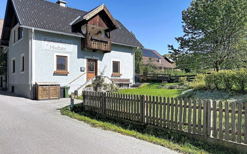 Ferienhaus Huber: Bygning, Hus, Tag, Sommerhus, Busk, Hjem, Boligområde, Menneskelig Bosættelse, Stuehus