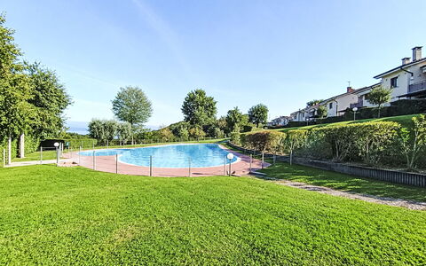 Casa Prais: Lawn, Have, Landscaping, Parkere, Gård, Svømmepøl