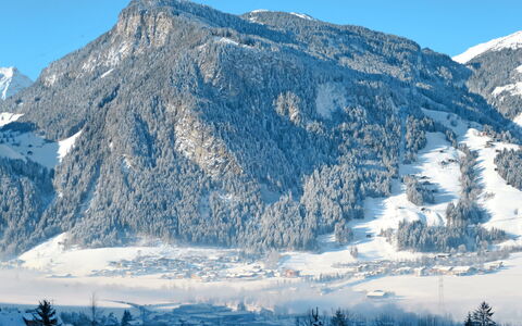 Zell am Ziller 737: Blå, Træ, Møbel, Hjem, Udendørs Møbler, Stol, Skygge, Altan, Bejdse, Eco Hotel