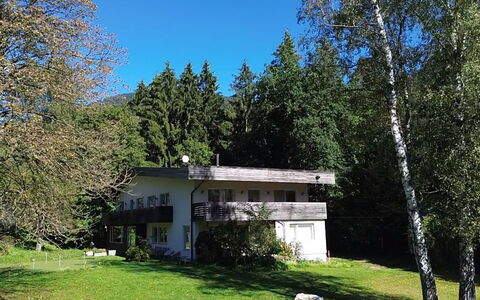 Afritz am See 9: Blå, Træ, Møbel, Hjem, Udendørs Møbler, Stol, Skygge, Altan, Bejdse, Eco Hotel