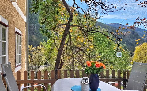 Villa Maria: Blå, Træ, Møbel, Hjem, Udendørs Møbler, Stol, Skygge, Altan, Bejdse, Eco Hotel