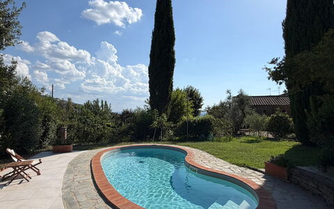 Villa la Camminata: Blå, Svømmepøl, Have, Backyard, Landscaping, Water Feature, Hacienda, Skygge, Eco Hotel, Gård