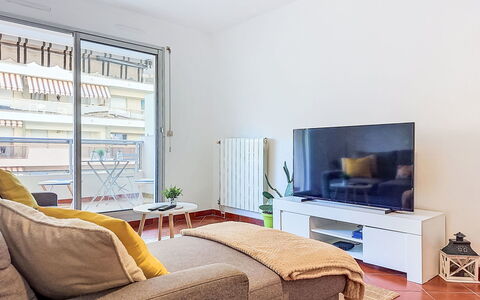 Le Georges V: Svømmepøl, Udvej, Hotel, Skygge, Villa, Altan, Eco Hotel, Ferieby, Luftfotografering
