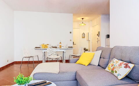 Le Georges V: Svømmepøl, Udvej, Hotel, Skygge, Villa, Altan, Eco Hotel, Ferieby, Luftfotografering