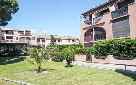 Canet-Plage 200: Boligområde, Lejlighed, Estate, Hacienda, Ejerlejlighed, Skygge, Gård, Altan, Gårdsplads, Villa
