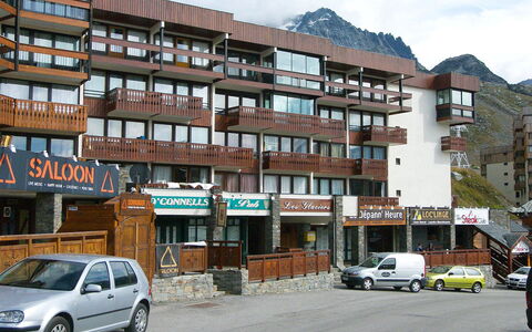 Glacieres 22: Kvarter, Boligområde, Ejendom, Blandet Brug, Bil, Bygning, Køretøj, Stad, Hus, Ejendom