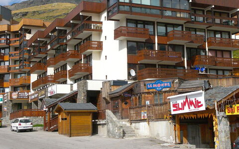 Glacieres 22: Kvarter, Stad, Bygning, Menneskelig Bosættelse, Boligområde, Ejendom, Blandet Brug, Arkitektur, Hus, Lejlighed