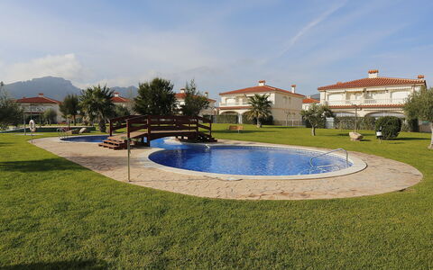 Jalisco de Los Monteros: Sky, Himmel, Vand, Plante, Træ, Bygning, Springvand, Urban Design, Græs, Fritid