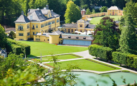 Sankt Wolfgang im Salzkammergut 50: Plante, Bygning, Ejendom, Grøn, Naturlige Landskab, Træ, Land Lot, Arkitektur, Hus, Græs