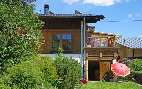Berghaus Waldner: Plante, Himmel, Sky, Bygning, Ejendom, Vindue, Hus, Land Lot, Skygge, Træ