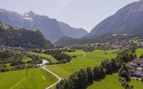 Bichleregg: Sky, Bjerg, Himmel, Økoregion, Naturlige Landskab, Plante, Naturligt Miljø, Highland, Land Lot, Træ