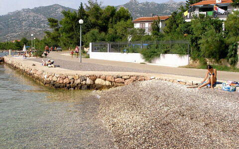 Dada: Himmel, Vand, Plante, Træ, Gadebelysning, Coastal Og Oceaniske Landskabsformer, Asfalt, Landskab, Fritid, Vejbelægning
