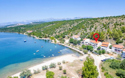 Novigrad (Zadar) 100: Vand, Himmel, Ejendom, Azure, Strand, Træ, Coastal Og Oceaniske Landskabsformer, Naturlige Landskab, Fritid