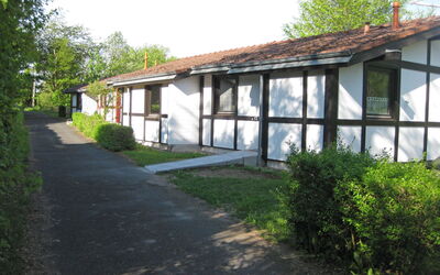 Ronshausen 100: Ejendom, Hus, Bygning, Ejendom, Sommerhus, Hjem, Land Lot, Estate, Tag, Boligområde