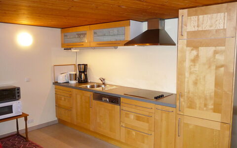 Rosengarten: Cabinetry, Countertop, Køkkenvask, Møbel, Bygning, Køkken, Håndvask, Træ, Køkken Apparat, Indretning