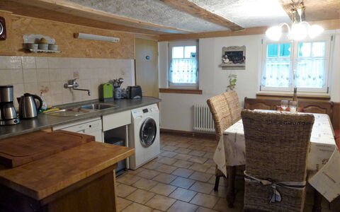 Haus Schwärzel: Ejendom, Værelse, Bygning, Countertop, Møbel, Køkken, Etage, Indretning, Større Bandage, Hus