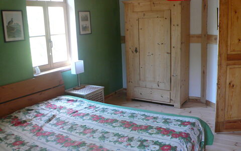 Rosencottage: Soveværelse, Værelse, Seng, Ejendom, Møbel, Sengetøj, Bed Frame, Etage, Madras, Hus