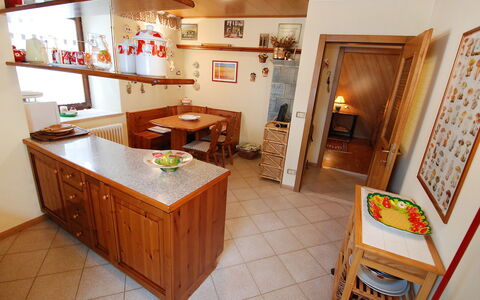 Garibaldi: Værelse, Ejendom, Bygning, Møbel, Indretning, Etage, Hus, Køkken, Ejendom, Countertop