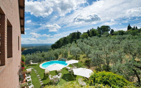 San Gimignano 150: Sky, Vand, Himmel, Plante, Daytime, Paraply, Vindue, Grøn, Azure, Bygning
