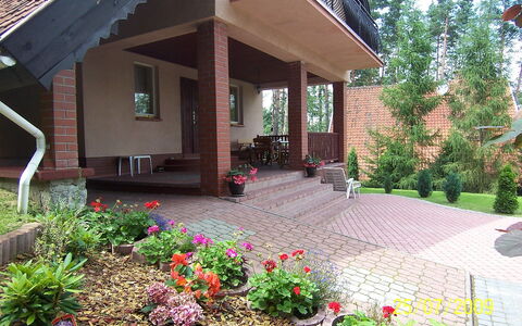 Mielno 2: Ejendom, Hus, Hjem, Gård, Ejendom, Bygning, Landscaping, Landskab, Backyard, Have