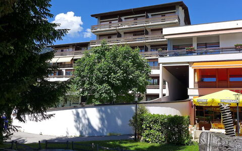 Villars 130: Ejendom, Bygning, Hus, Arkitektur, Boligområde, Ejendom, Hjem, Lejlighed, Himmel, Blandet Brug