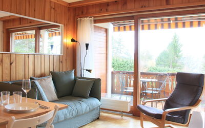 Topaze 2 750.2: Møbel, Bord, Ejendom, Couch, Træ, Indretning, Komfort, Stue, Arkitektur, Skygge